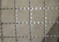 Ενωμένο στενά περιφράζοντας τοποθετημένο σε στρώματα κονσερτίνα δίκτυο καλωδίων ξυραφιών πλέγματος CBT60 λεπίδων τετραγωνικό